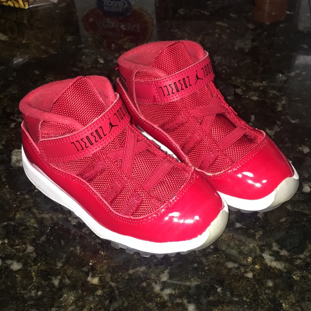 Kids Jordan’s size 10c 10 red
